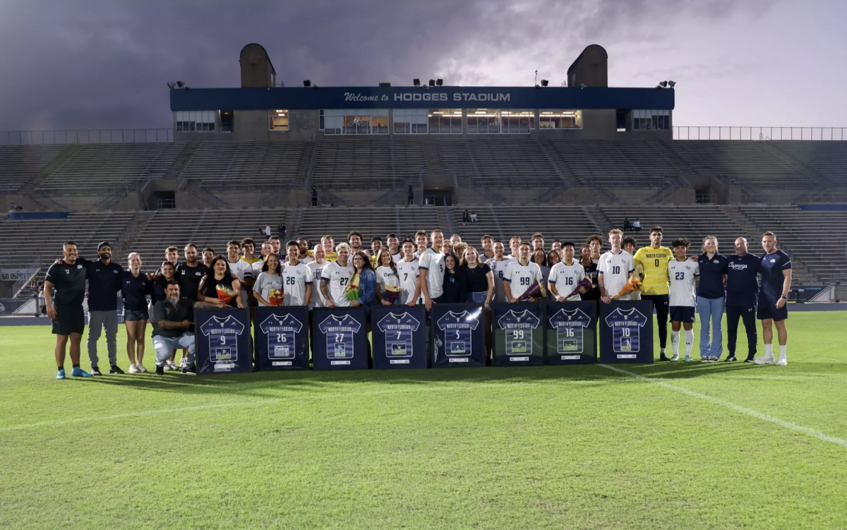 UNF Men's Soccer team photo on Senior Night. (Courtesy of UNF Athletics)